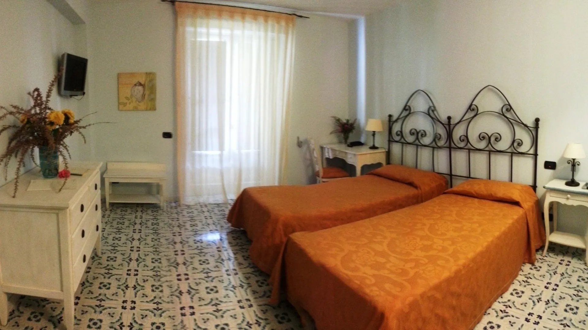 Hotel Bougainville Lipari