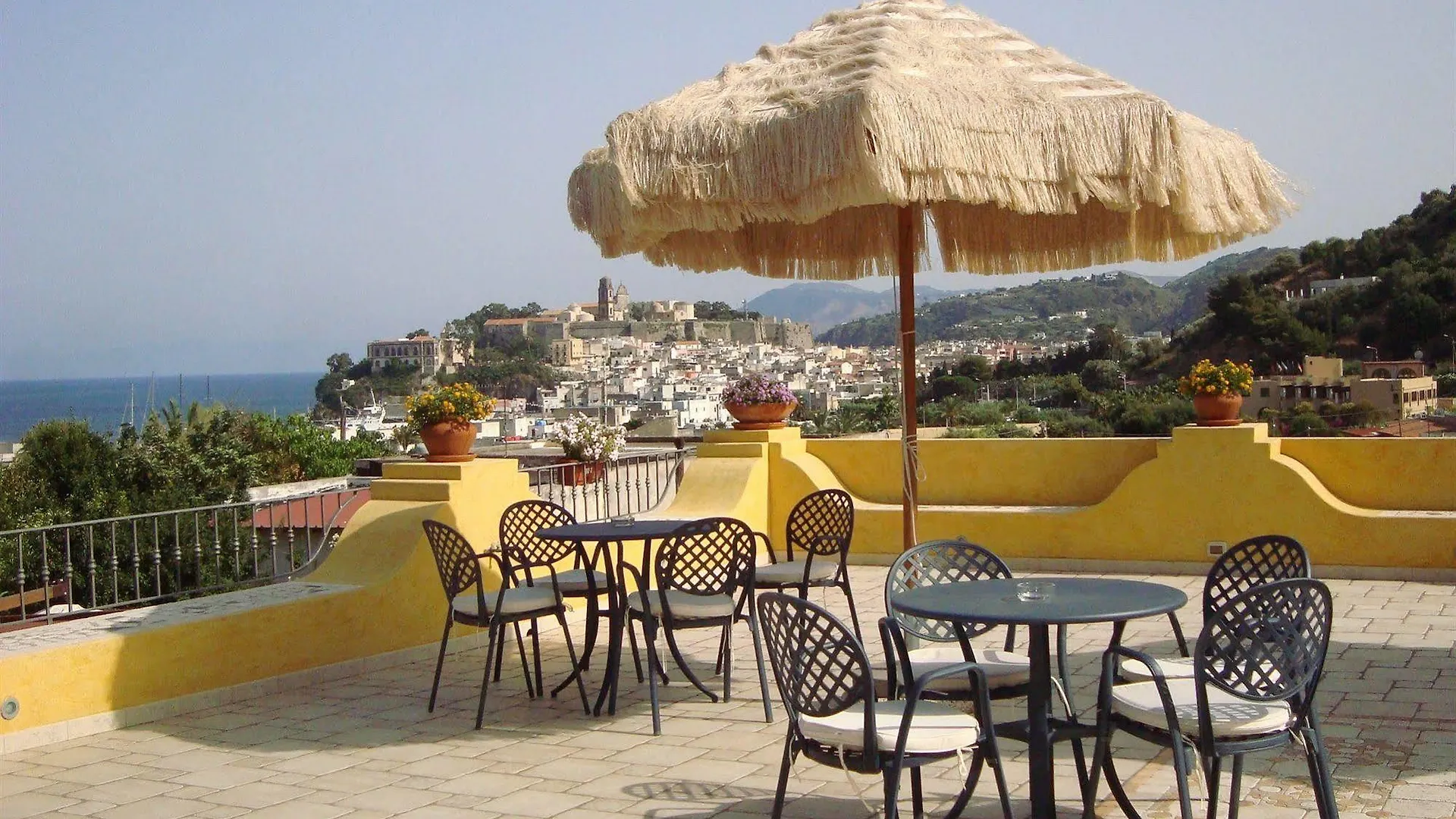 Hotel Bougainville Lipari  Lipari (Isola Lipari)